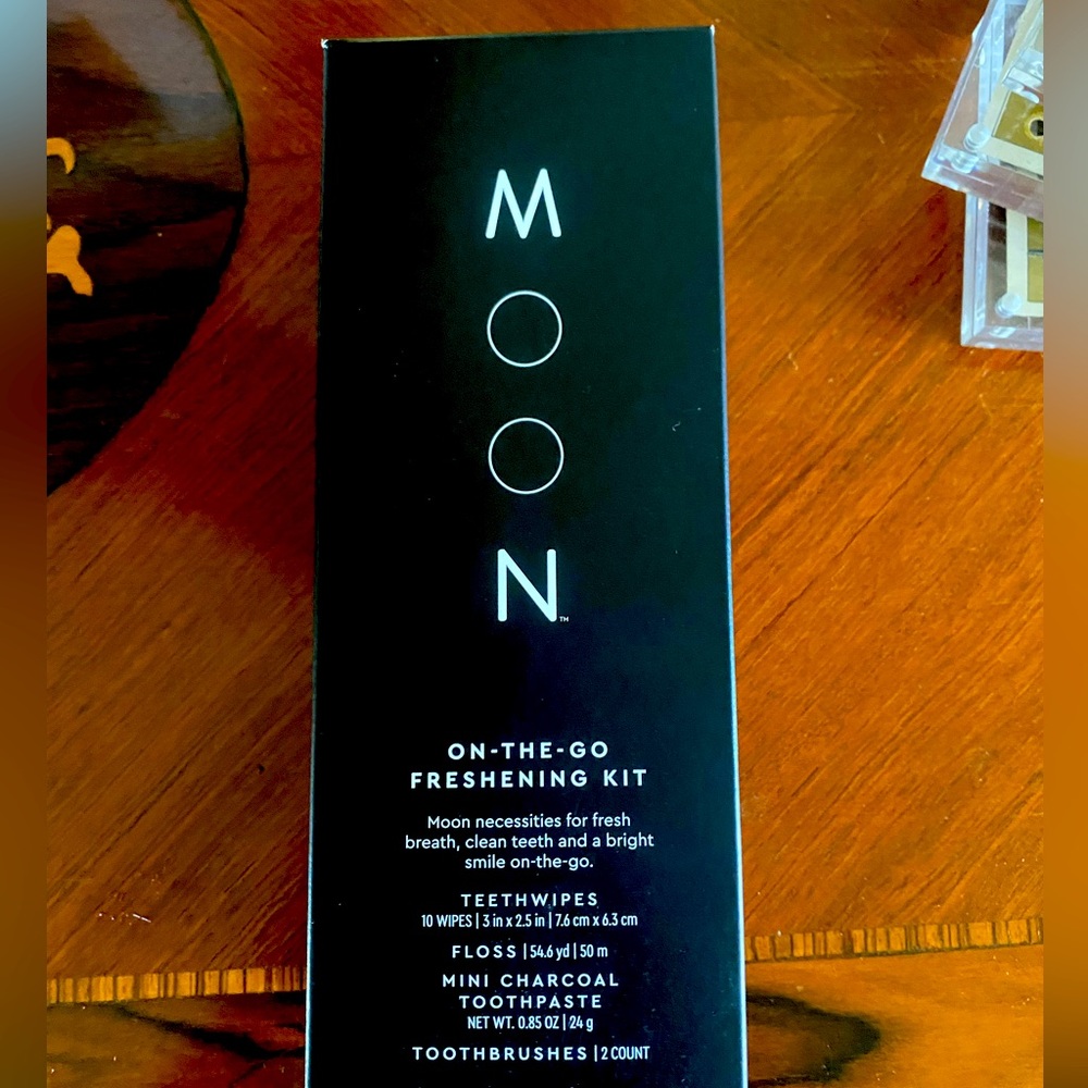 NEW IN BOX Kendall Jenner Moon vegan cruelty free toothpaste / toothbrush set